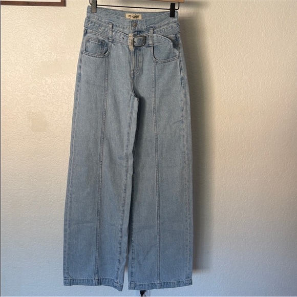 Madewell belted baggy jean - Picture 3 of 5